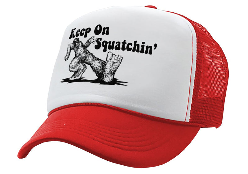 KEEP ON SQUATCHIN' - Five Panel Retro Style TRUCKER Cap